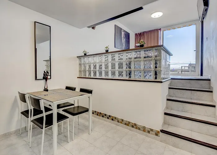 Luxury With Stunning Ocean View Apartman