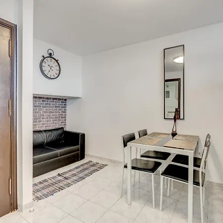 Luxury With Stunning Ocean View Apartament